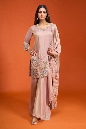 Samyukta Singhania_Peach Tissue Round Neck, Yes Embroidered Kurta Set _at_Aza_Fashions