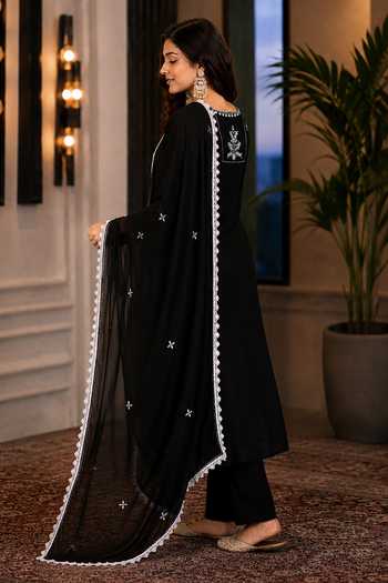 Jhambthreads Embroidered Straight Kurta Set 