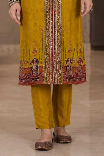 Buy Jhambthreads Yellow Silk Round Neck Floral Print Straight Kurta Set Online at Aza Fashions Buy_Jhambthreads_Yellow Silk Round Neck Floral Print Straight Kurta Set _Online_at_Aza_Fashions
