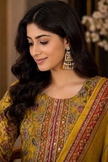Jhambthreads Yellow Silk Round Neck Floral Print Straight Kurta Set at Aza Fashions Jhambthreads_Yellow Silk Round Neck Floral Print Straight Kurta Set _at_Aza_Fashions
