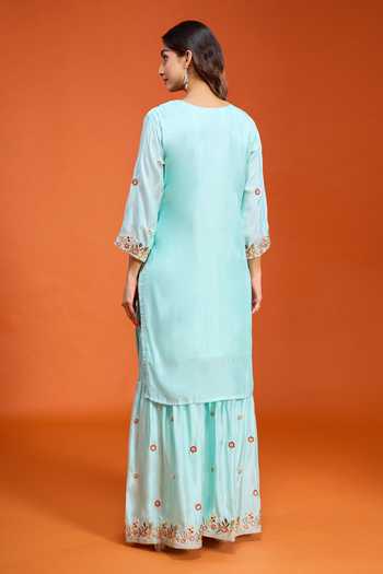 Samyukta Singhania Floral Embroidered Kurta Set 
