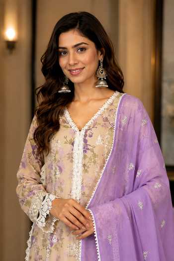 Jhambthreads Beige Organza, Chiffon, Shantoon V-neck Printed Kurta Set Online at Aza Fashions Jhambthreads_Beige Organza, Chiffon, Shantoon V-neck Printed Kurta Set _Online_at_Aza_Fashions