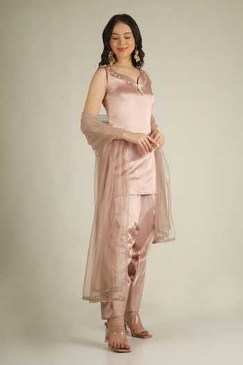 Jhambthreads Pink Silk, Net Leaf Neck, Yes Pearl Placement Embellished Kurta Set at Aza Fashions Jhambthreads_Pink Silk, Net Leaf Neck, Yes Pearl Placement Embellished Kurta Set _at_Aza_Fashions