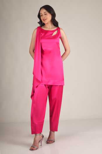 Buy Jhambthreads Fuchsia Silk Asymmetric Neck, Yes Kurta And Pant Set Online at Aza Fashions Buy_Jhambthreads_Fuchsia Silk Asymmetric Neck, Yes Kurta And Pant Set _Online_at_Aza_Fashions