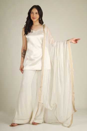Shop Jhambthreads White Silk, Georgette, Chinon Sweetheart Neck Kurta Pant Set Online at Aza Fashions Shop_Jhambthreads_White Silk, Georgette, Chinon Sweetheart Neck Kurta Pant Set _Online_at_Aza_Fashions