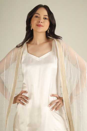 Buy Jhambthreads White Silk, Georgette, Chinon Sweetheart Neck Kurta Pant Set Buy_Jhambthreads_White Silk, Georgette, Chinon Sweetheart Neck Kurta Pant Set