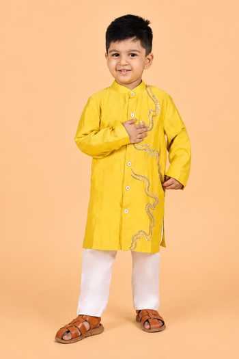 Turqidz By Shweta Aggarwal Embroidered Kurta & Pyjama Set 