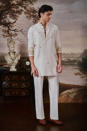 Buy Mahima Mahajan Ivory Chanderi, Cotton Jihan Embroidered Kurta Set Buy_Mahima Mahajan_Ivory Chanderi, Cotton Jihan Embroidered Kurta Set