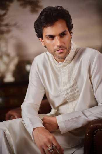 Shop Mahima Mahajan Ivory Chanderi Bhavin Embroidered Kurta Set Online at Aza Fashions Shop_Mahima Mahajan_Ivory Chanderi Bhavin Embroidered Kurta Set _Online_at_Aza_Fashions