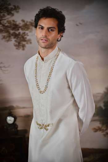 Mahima Mahajan Ivory Chanderi Bhavin Embroidered Kurta Set at Aza Fashions Mahima Mahajan_Ivory Chanderi Bhavin Embroidered Kurta Set _at_Aza_Fashions
