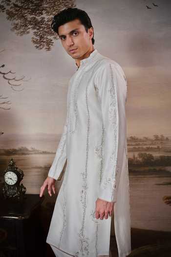 Mahima Mahajan Ivory Cotton, Chanderi Charan Embroidered Kurta Set at Aza Fashions Mahima Mahajan_Ivory Cotton, Chanderi Charan Embroidered Kurta Set _at_Aza_Fashions
