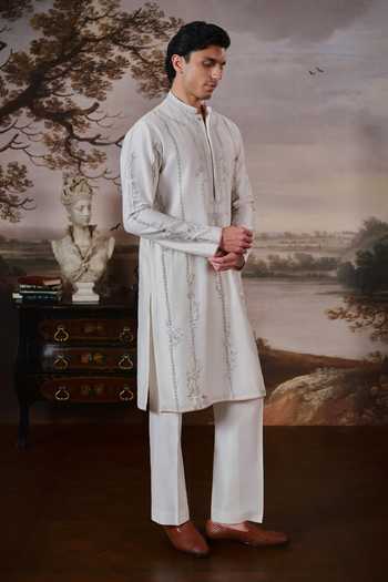 Buy Mahima Mahajan Ivory Cotton, Chanderi Charan Embroidered Kurta Set Buy_Mahima Mahajan_Ivory Cotton, Chanderi Charan Embroidered Kurta Set