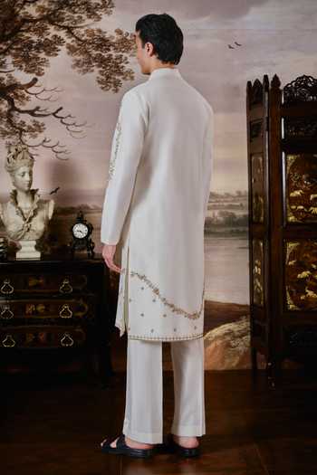 Mahima Mahajan Tariq Chanderi Embroidered Kurta & Pant Set 