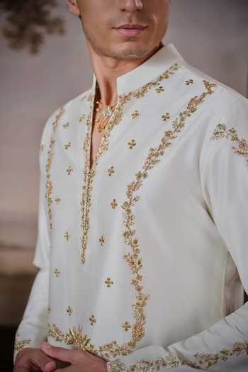 Mahima Mahajan Ivory Chanderi Tariq Embroidered Kurta And Pant Set at Aza Fashions Mahima Mahajan_Ivory Chanderi Tariq Embroidered Kurta And Pant Set _at_Aza_Fashions