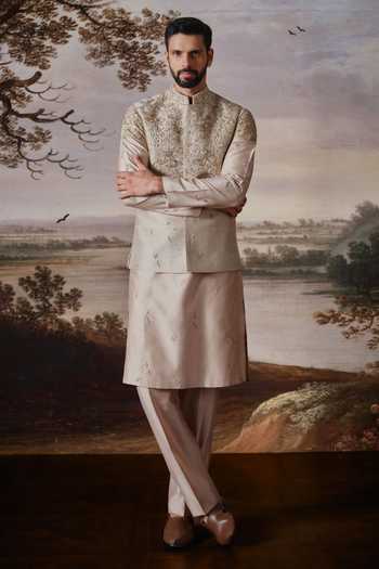 Mahima Mahajan Kavish Embroidered Bundi Kurta Set 
