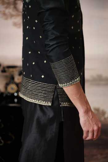Buy Mahima Mahajan Black Silk, Chanderi Embroidery, Zari Anay Bundi And Kurta Set Online at Aza Fashions Buy_Mahima Mahajan_Black Silk, Chanderi Embroidery, Zari Anay Bundi And Kurta Set _Online_at_Aza_Fashions