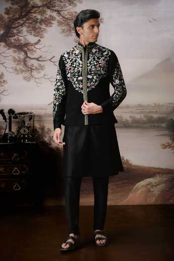 Mahima Mahajan Atharv Embroidered Bundi & Kurta Set