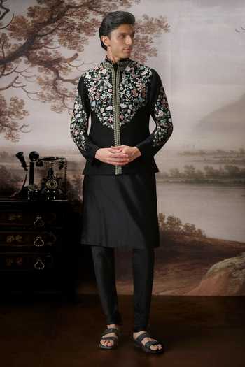 Mahima Mahajan Black Silk, Chanderi Embroidery Atharv Bundi And Kurta Set at Aza Fashions Mahima Mahajan_Black Silk, Chanderi Embroidery Atharv Bundi And Kurta Set _at_Aza_Fashions