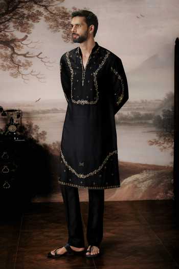 Mahima Mahajan Black Chanderi Zavian Embroidered Kurta Set at Aza Fashions Mahima Mahajan_Black Chanderi Zavian Embroidered Kurta Set _at_Aza_Fashions