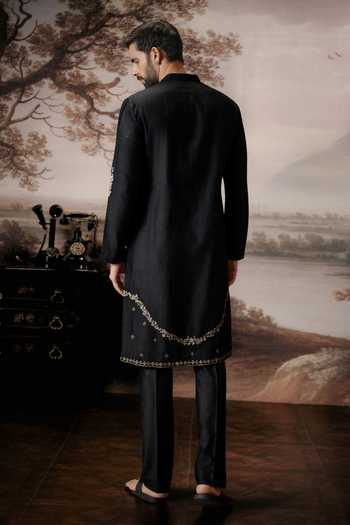 Mahima Mahajan Zavian Embroidered Chanderi Kurta Set
