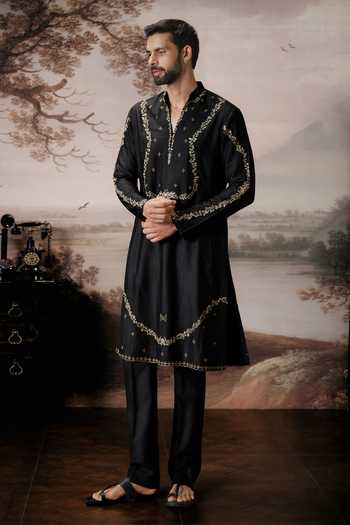 Mahima Mahajan Zavian Embroidered Chanderi Kurta Set