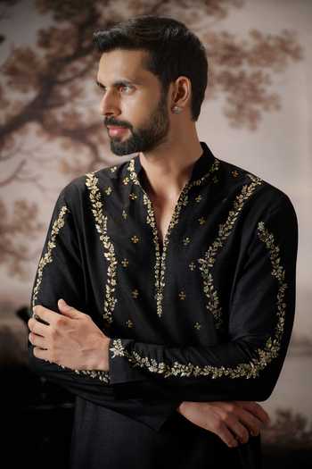 Shop Mahima Mahajan Black Chanderi Zavian Embroidered Kurta Set Shop_Mahima Mahajan_Black Chanderi Zavian Embroidered Kurta Set