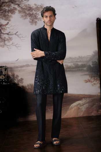 Mahima Mahajan Advit Embroidered Chanderi Kurta Set