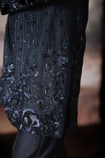 Buy_Mahima Mahajan_Black Chanderi Advit Embroidered Kurta Set 
