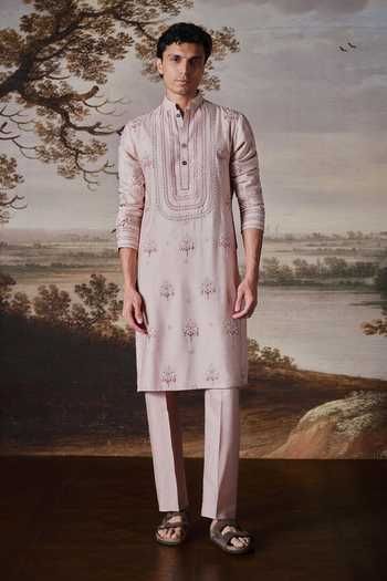 Mahima Mahajan Yuvan Embroidered Chanderi Kurta Set