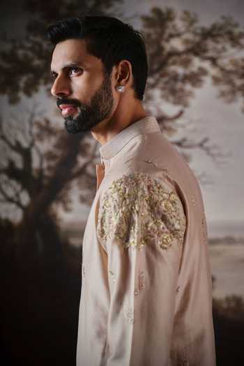 Buy Mahima Mahajan Beige Chanderi Aarav Embroidered Kurta Set Online at Aza Fashions Buy_Mahima Mahajan_Beige Chanderi Aarav Embroidered Kurta Set _Online_at_Aza_Fashions