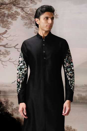 Buy Mahima Mahajan Black Chanderi Raghav Embroidered Sleeve Kurta Set Online at Aza Fashions Buy_Mahima Mahajan_Black Chanderi Raghav Embroidered Sleeve Kurta Set _Online_at_Aza_Fashions