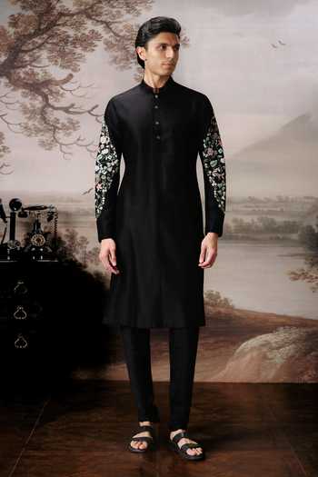Mahima Mahajan Black Chanderi Raghav Embroidered Sleeve Kurta Set at Aza Fashions Mahima Mahajan_Black Chanderi Raghav Embroidered Sleeve Kurta Set _at_Aza_Fashions