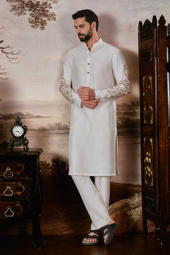 Mahima Mahajan Tejas Embroidered Sleeve Kurta Set