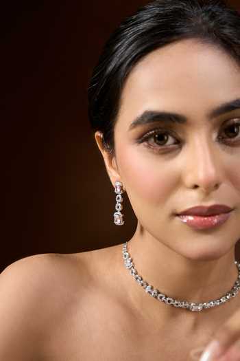 Shop_Nazaakat By Samara Singh_Silver Plated Stone Studded And Cutout Necklace Set 