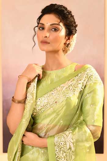singhanias_Green Tissue Round Neck Saree With Running Blouse Fabric _at_Aza_Fashions