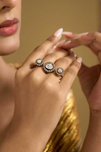 Nazaakat By Samara Singh Stone Studded Ring
