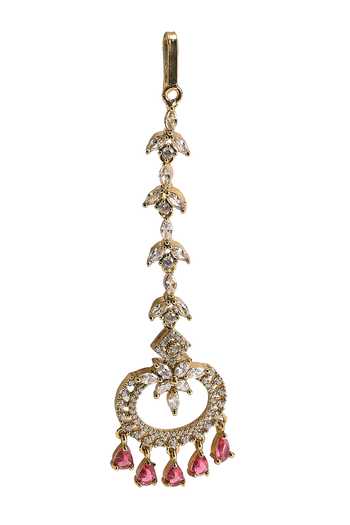 Nazaakat By Samara Singh Stone Studded Maangtikka 