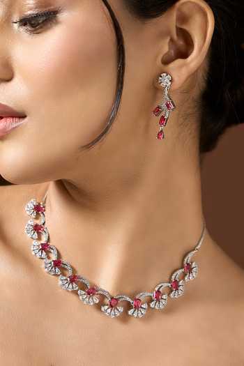 Nazaakat By Samara Singh Floral Pattern Stone Studded Necklace Set 
