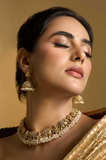 Shop_Nazaakat By Samara Singh_Gold Plated Temple Carved Necklace Set 