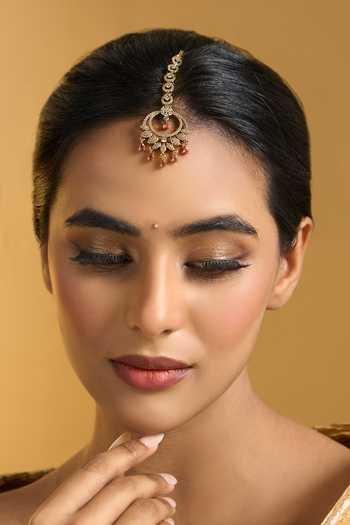 Buy Nazaakat By Samara Singh Red Stone Drop Maangtikka Online at Aza Fashions Buy_Nazaakat By Samara Singh_Red Stone Drop Maangtikka _Online_at_Aza_Fashions