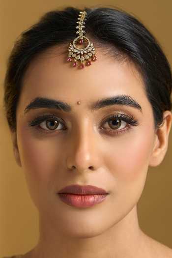 Nazaakat By Samara Singh Red Bead Drop Maangtikka at Aza Fashions Nazaakat By Samara Singh_Red Bead Drop Maangtikka _at_Aza_Fashions