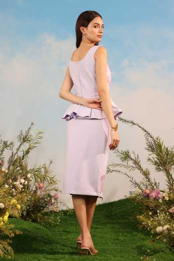 Parneet Gujral Floral Placement Embroidered Skirt 