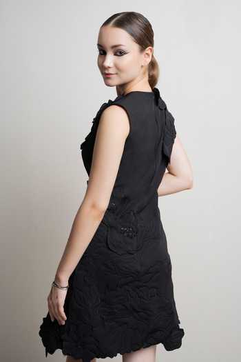 Parneet Gujral_Black Crepe Round Neck 3d Floral Embroidered Dress _at_Aza_Fashions