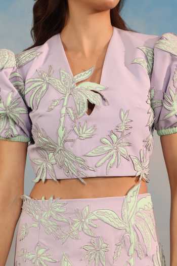 Buy_Parneet Gujral_Purple Crepe Keyhole Neck Floral Embroidered Crop Top 