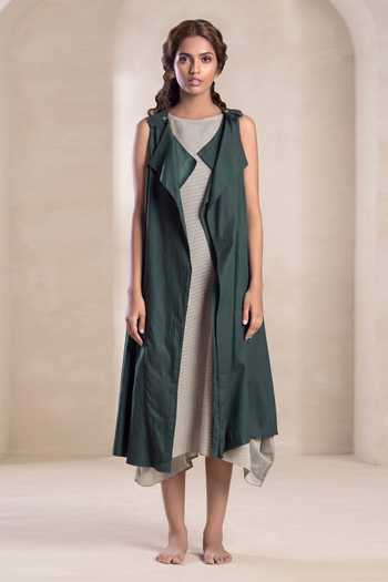 Buy MATI Green Dark Circular Jacket at Aza Fashions Buy_MATI_Green Dark Circular Jacket_at_Aza_Fashions