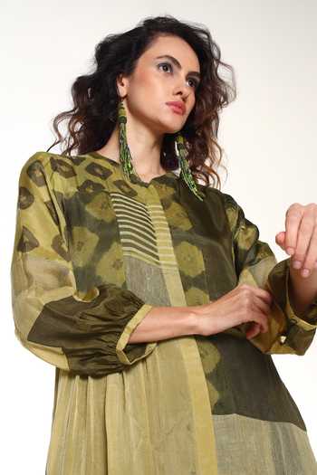 Buy CAPISVIRLEO Green Silk Mandarin Collar Aveline Patchwork Dress Set Buy_CAPISVIRLEO_Green Silk Mandarin Collar Aveline Patchwork Dress Set