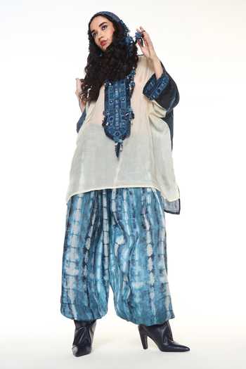 Buy_CAPISVIRLEO_Blue Silk Round Neck Azalea Shirt With Alesta Tie Dye Balloon Pant 