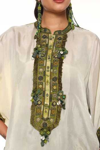 CAPISVIRLEO_Off White Silk Mandarin Collar Azalea Shirt And Alesta Tie Dye Balloon Pant Set _at_Aza_Fashions