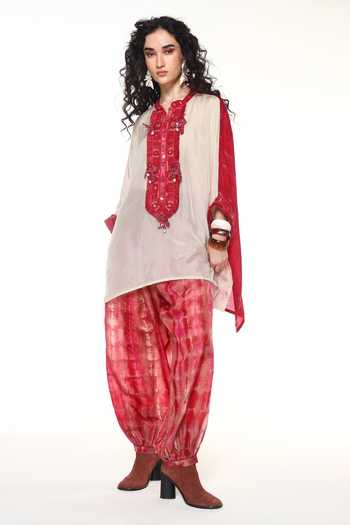 Buy_CAPISVIRLEO_Ivory Silk Mandarin Collar Azalea Shirt With Alesta Tie Dye Balloon Pant Set 