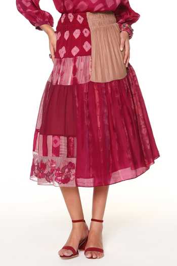 CAPISVIRLEO Pink , Chanderi Cora Panelled Skirt Online at Aza Fashions CAPISVIRLEO_Pink , Chanderi Cora Panelled Skirt _Online_at_Aza_Fashions
